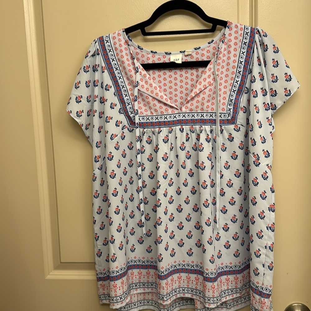 Gap top